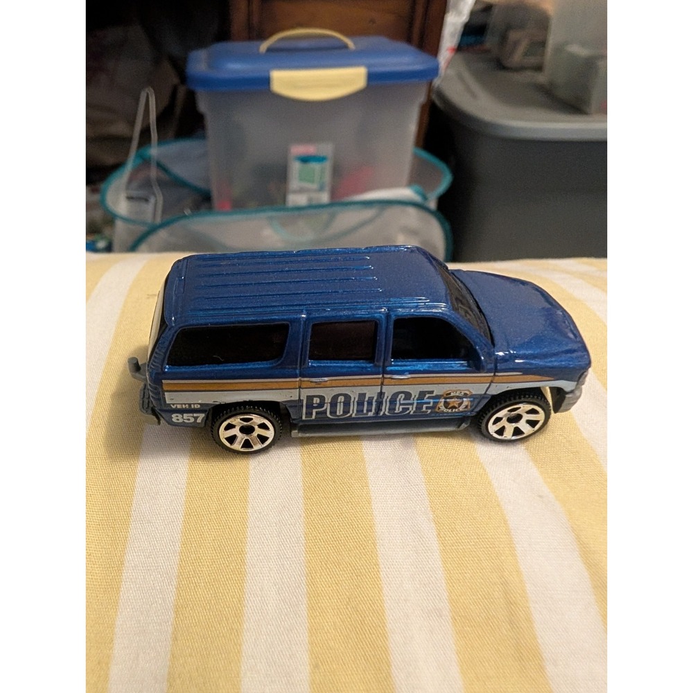 1999 MATCHBOX 2000 CHEVROLET SUBURBAN #857 BLUE 1:76 DIECAST 3" POLICE TRUCK